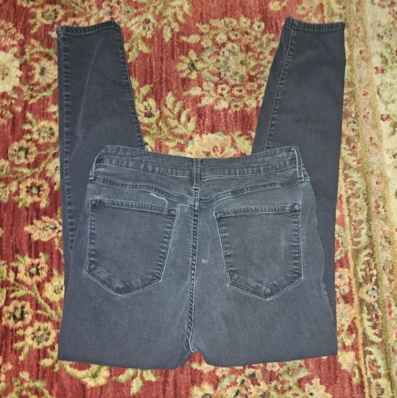 3 for $25 / Old Navy jeans - Picture 2 of 4